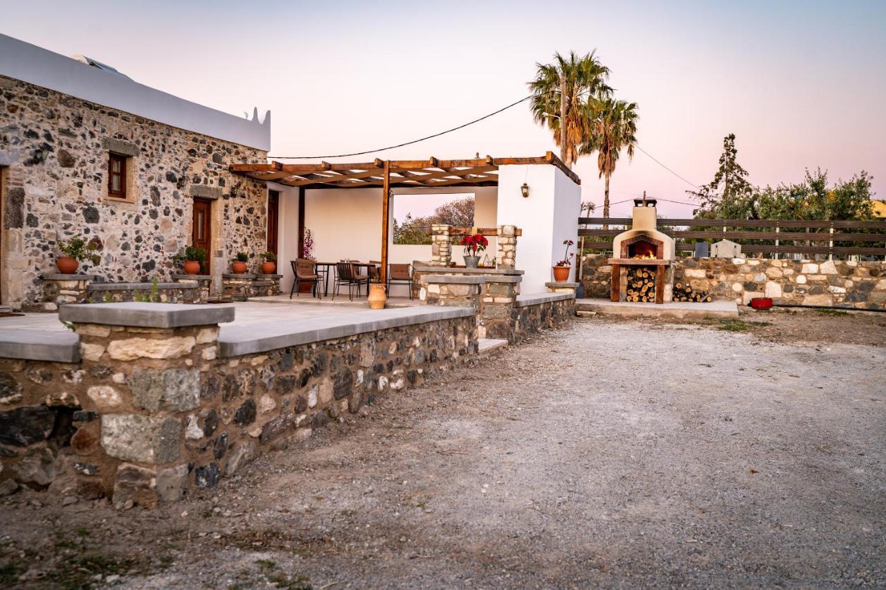 Paradisi Stone House Casa vacanze *